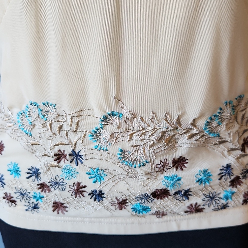 Spenser Jeremy Beige Embroidered Top - Picture 5 of 11